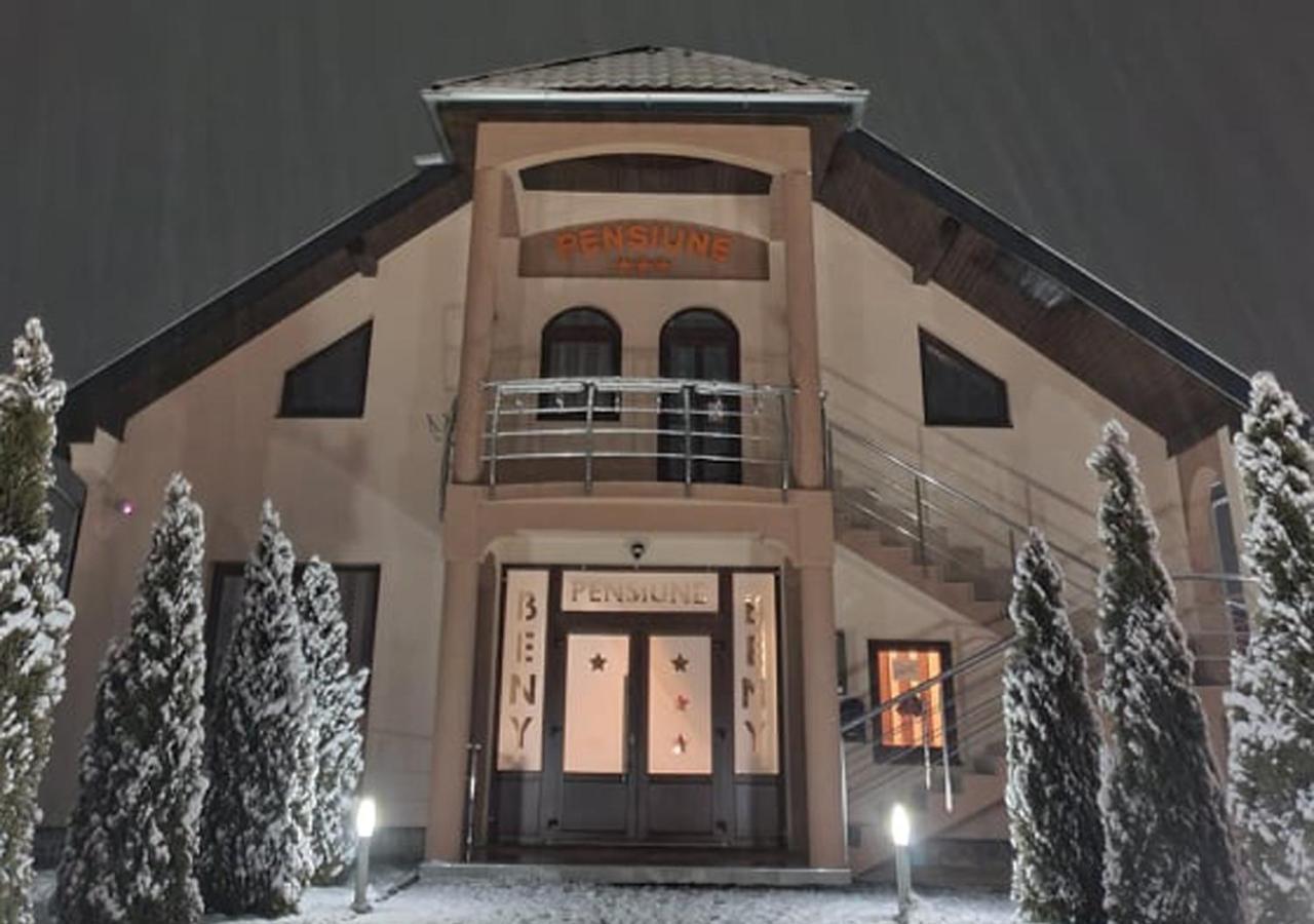 Pensiunea La Beny Cicir Exterior foto